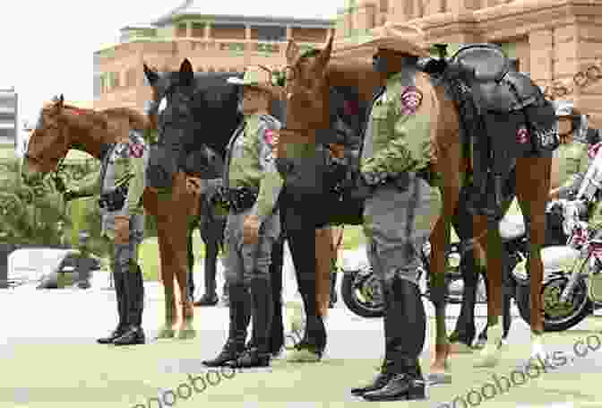 Texas Rangers On Patrol The Texas Rangers (Images Of America)